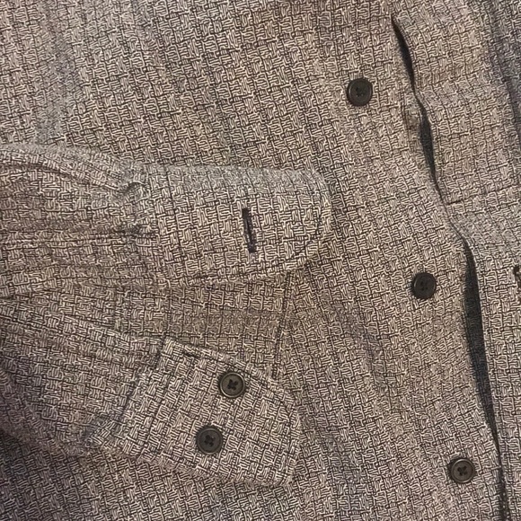 Yves Saint Laurent - Picture 4 of 6